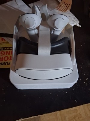 Meta Quest 3S 128GB Standalone All-in-One VR Headset P97