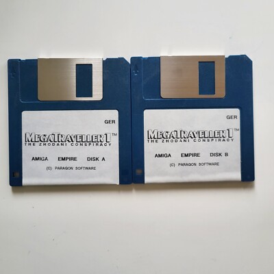   2 Disketten MEGATRAVELLER 1   Commodore Amiga 500 1200 2000  