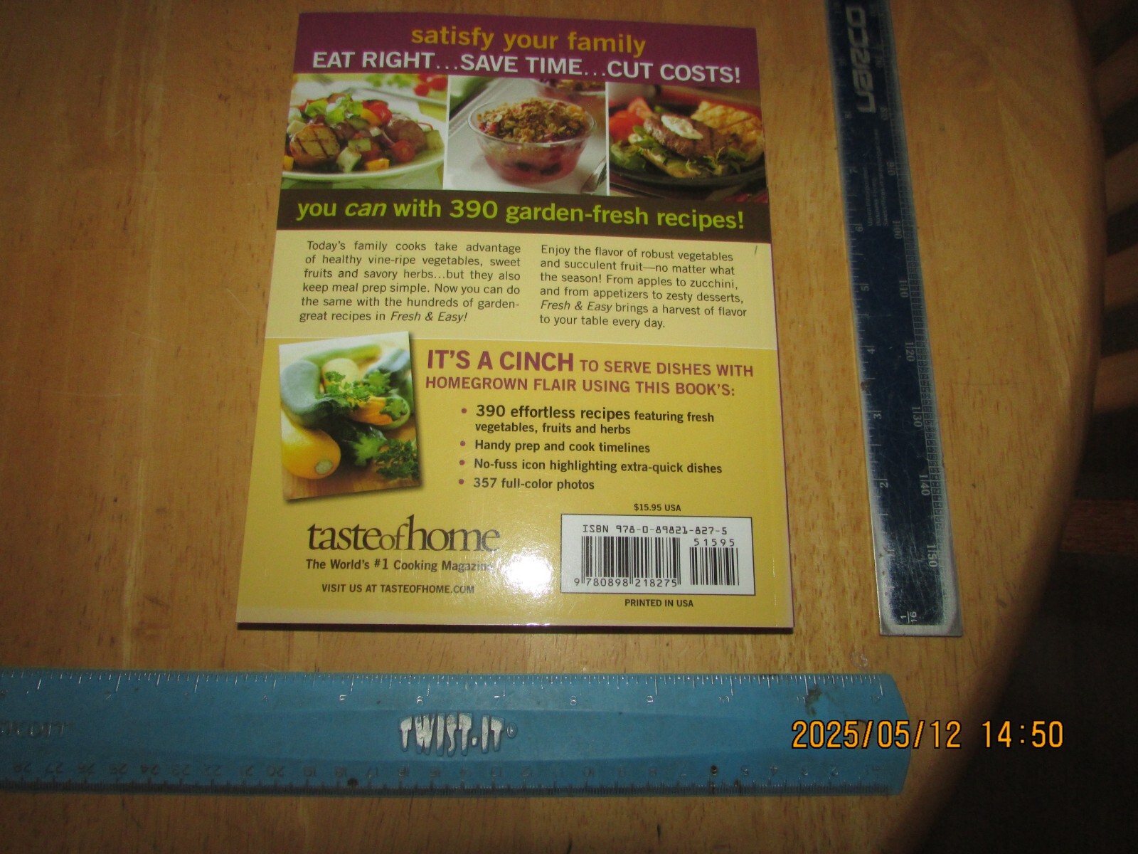 Fresh and Easy : 390 Dishes That Deliver No Fuss Flavor! by Taste of Home Editor