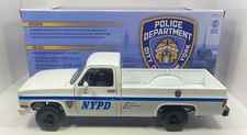 GREENLIGHT 1/18 SCALE 1984 CHEVROLET CUCV M1008”NY CITY POLICE VERSION”