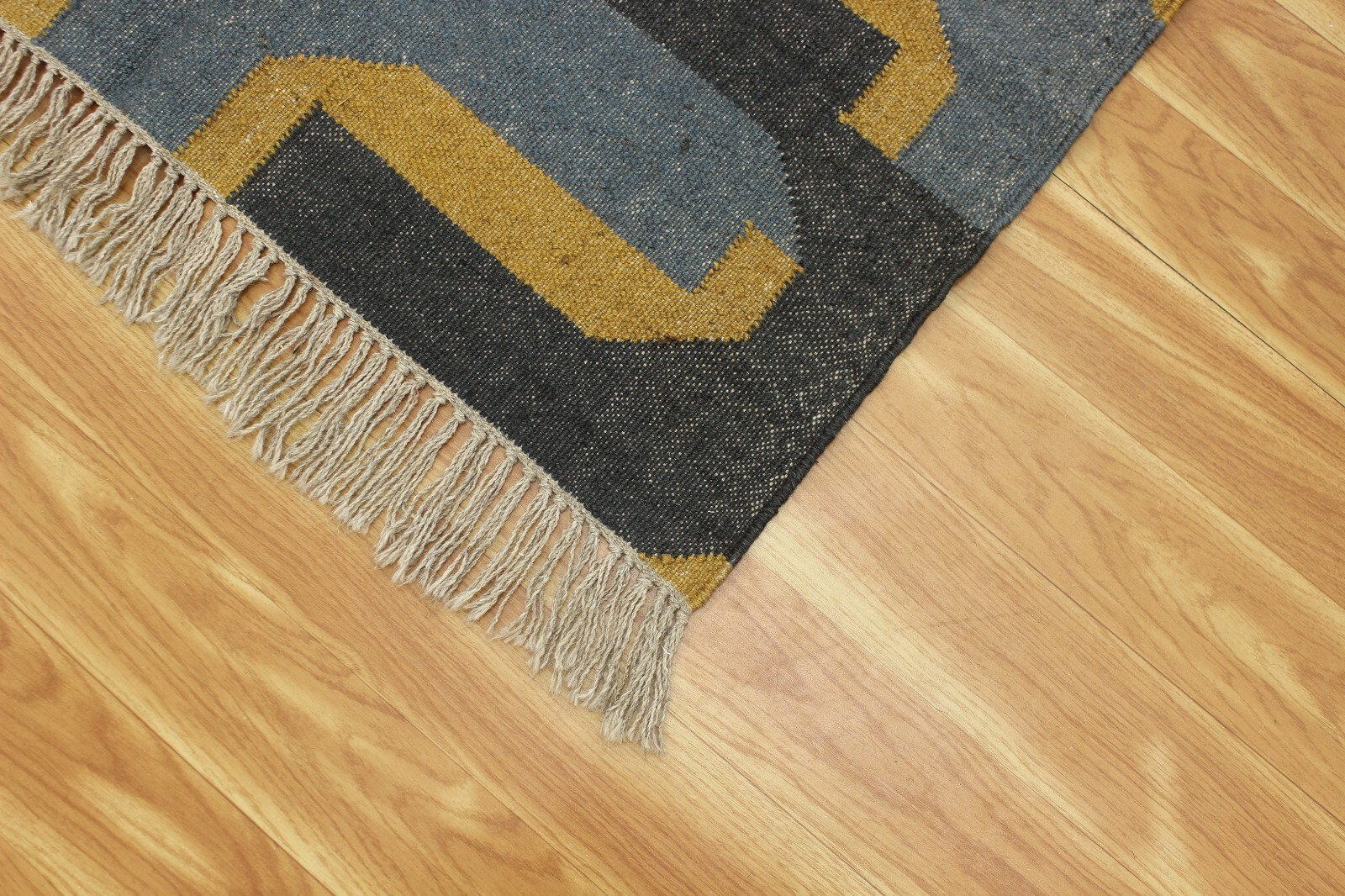 Handwoven Jute Wool Geometric Area Rug Modern Kilim 4x6 Ft Rug