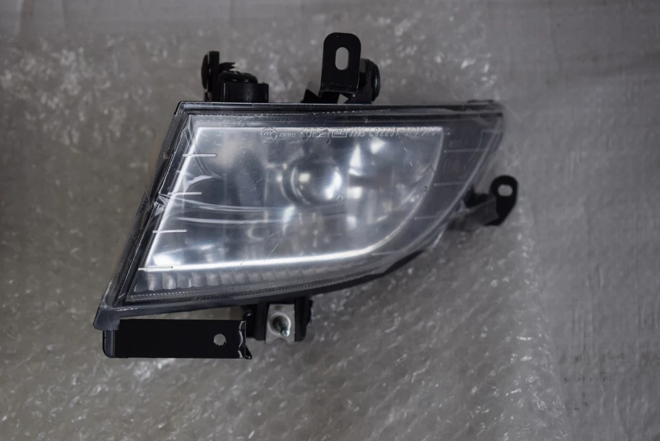 HYUNDAI SONATA 2006 2007 2008 LADO IZQUIERDO LUZ ANTINIEBLA IZQUIERDA OEM de fábrica Foto 2 de 4