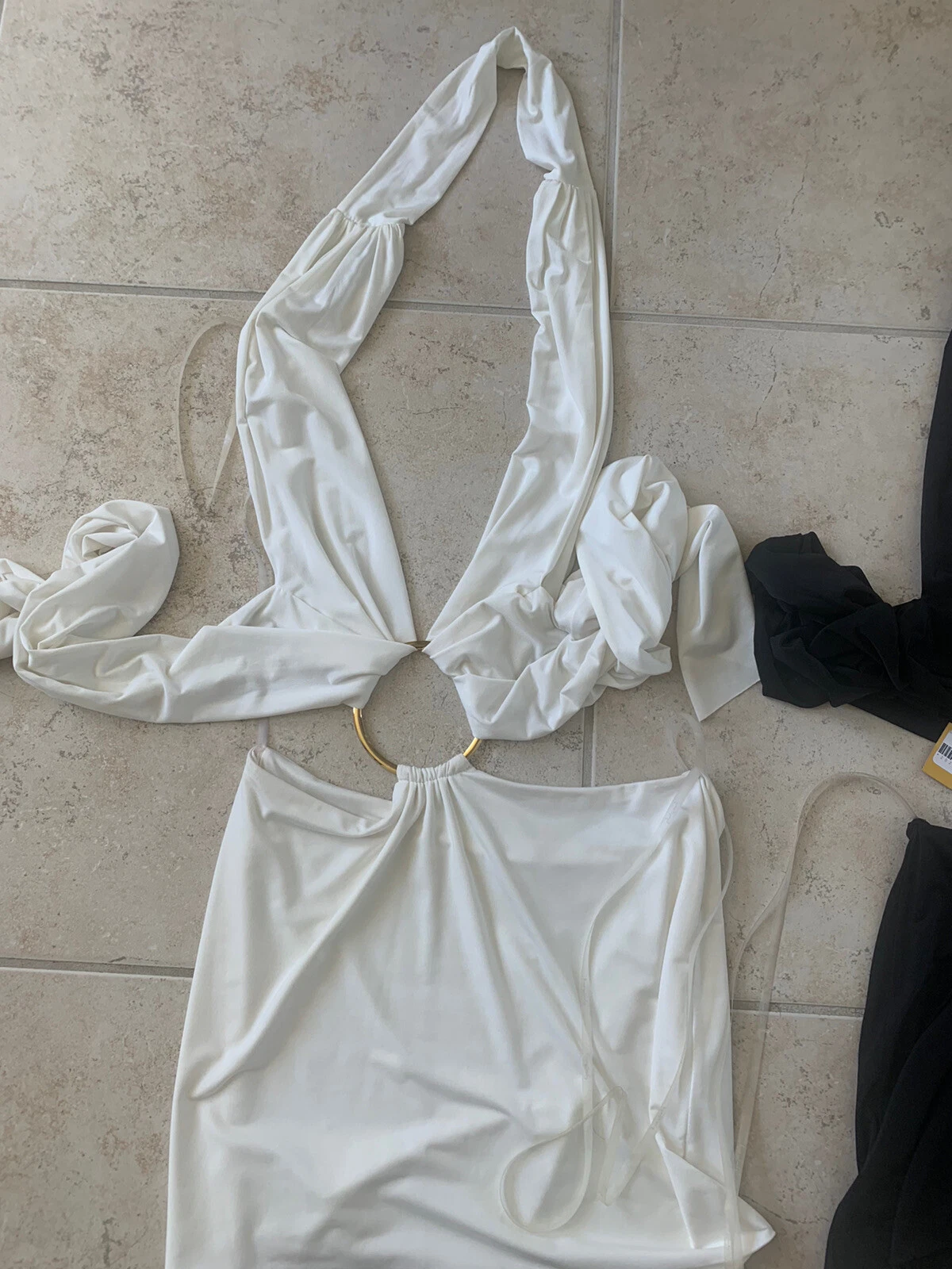 OFF WHITE Abito Bodycon Ritaglio Sinfonico con Anello Oro Scegli Nero S o Bianco Sfuori M