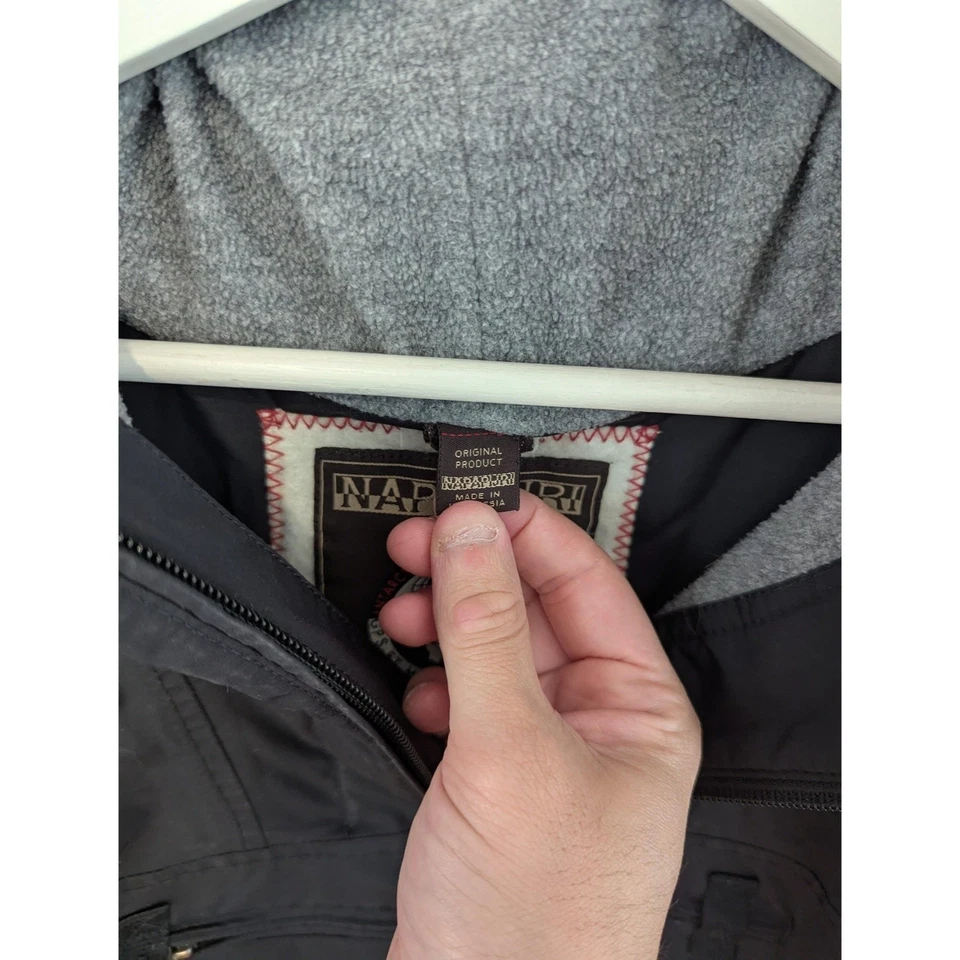 Napapijri Rainforest Winter Jacket Mens Medium Black Anorak Fleece Lined Hooded - Image 4 of 4