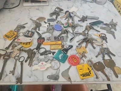Vintage Grandpa's Junk Drawer Lot Mens Keys ,key Chains Skeleton Keys
