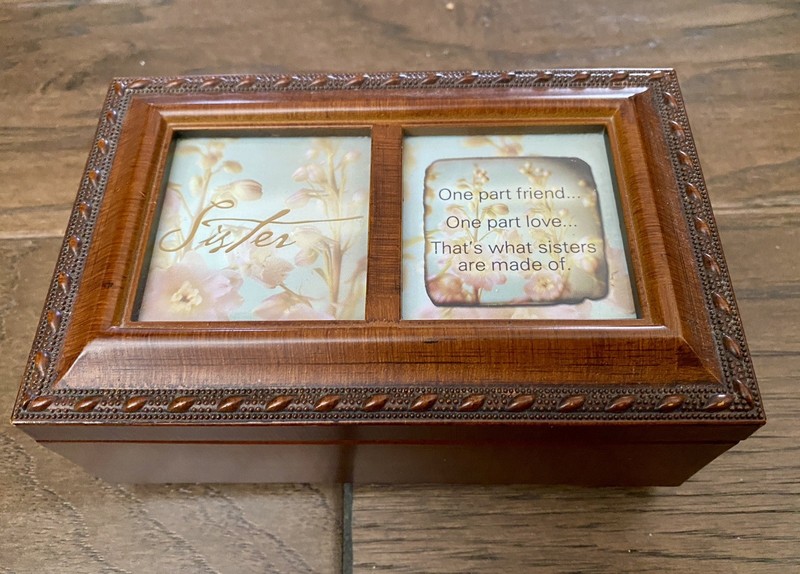 Sister Wood Music Box Jewelry & Picture Frame Plays That’s What Friends are For