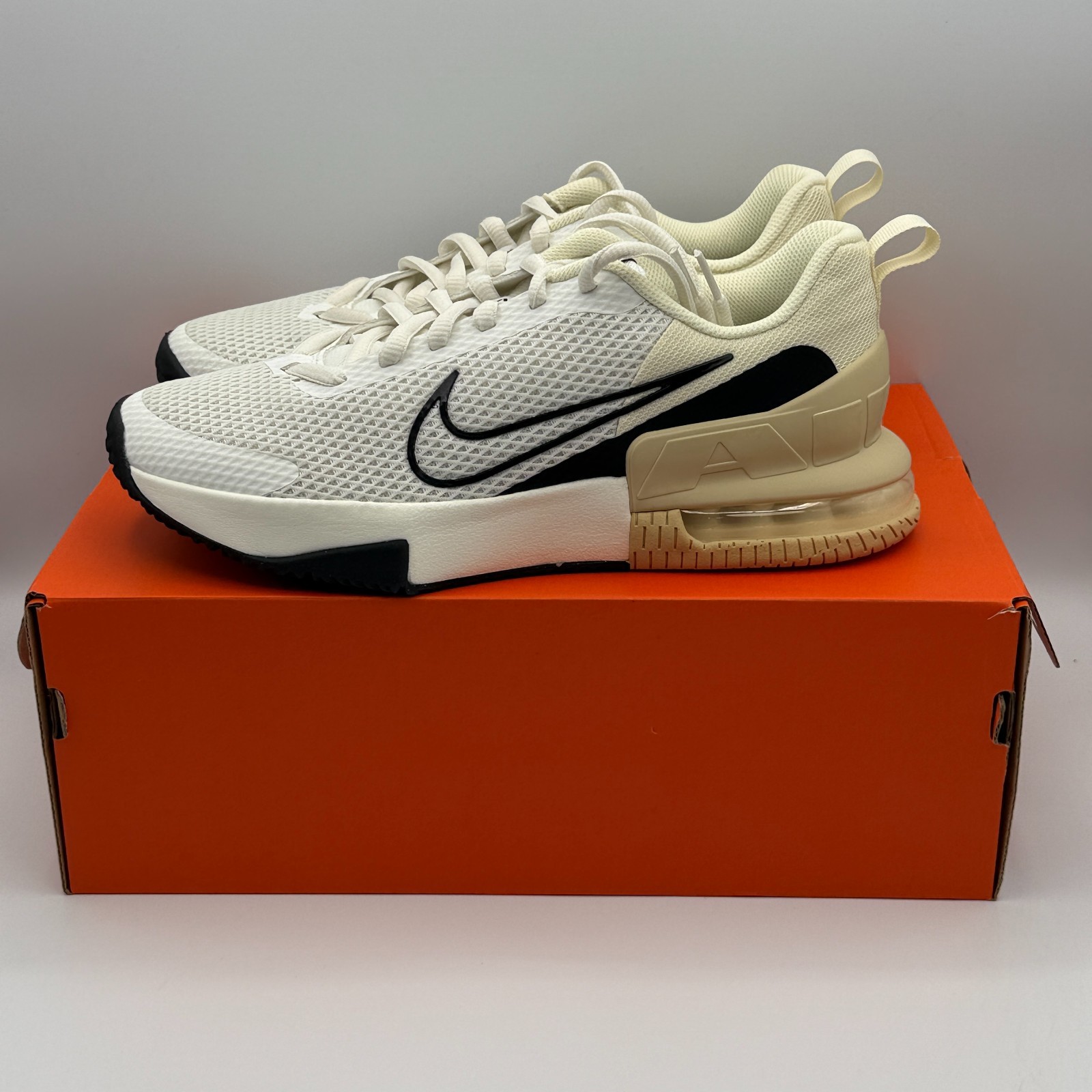 Nike Air Max Alphra Trianer 6 Shoes Mens Size 8.5 Ivory Sneakers FQ1833 100 thumbnail 4