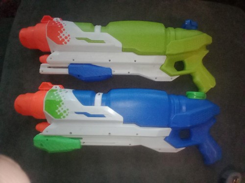 Set Of 2 Nerf Super Soaker Barrage Water Sqirters - Picture 8 of 9