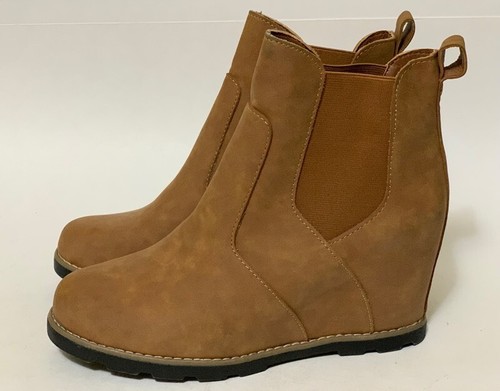 Universal Thread Womens 10 Cassie Boots 