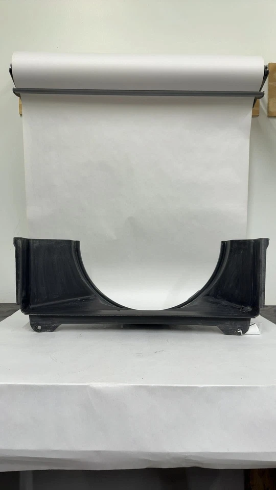 1999-04 GMC Sierra 1500 Upper Fan Shroud Piece 4.8L A/C 15088327 - Image 4 of 4