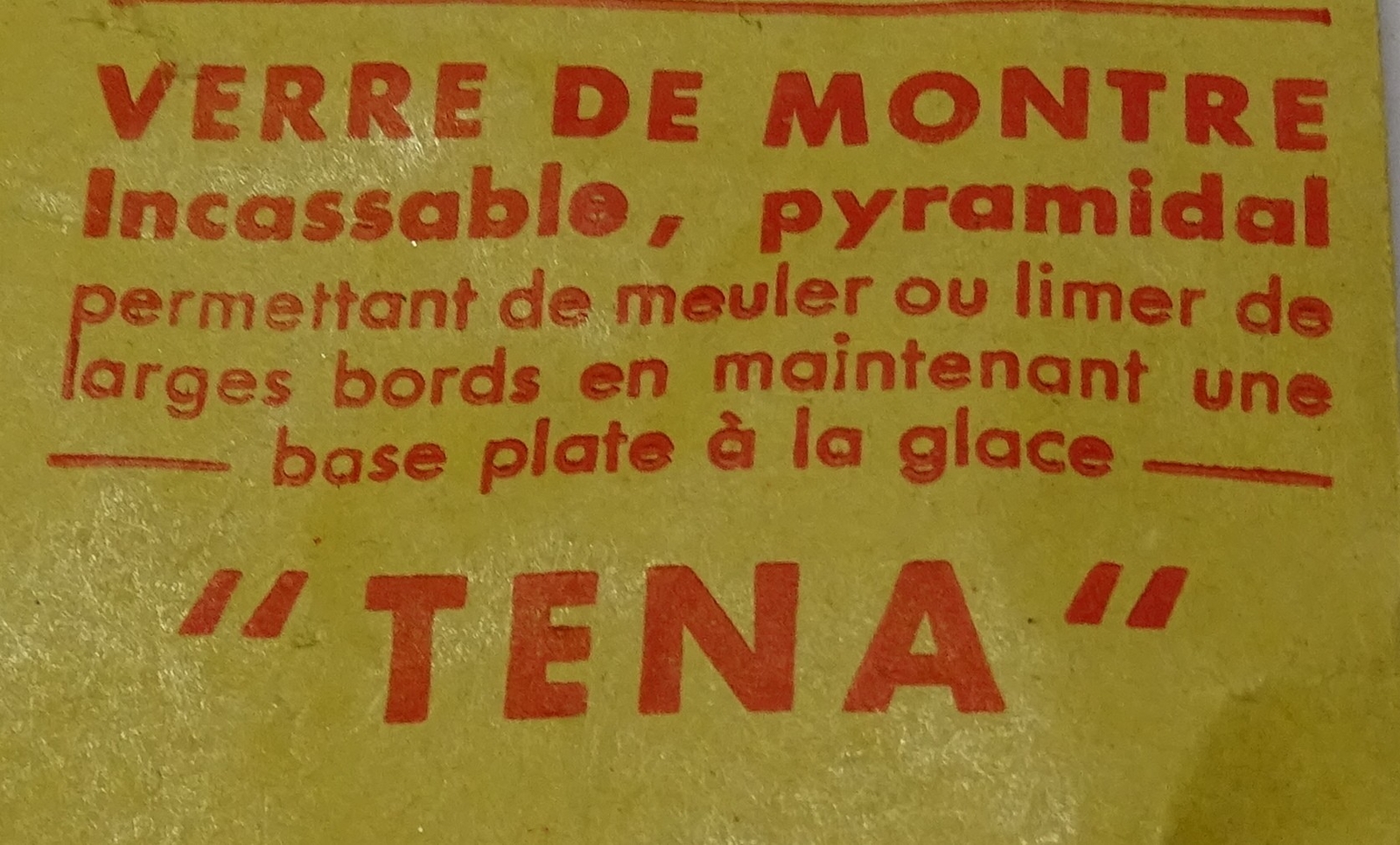 Verre De Montre Rectangle Pyramidal - Dimensions 15 X 23 Mm, Cintré 2 Côtés - Neuf Sans étiquette - Marque TENA & BUTTY