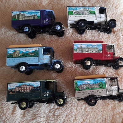 6 x CORGI Her Majesty The Queen's 40th Anniversary VAN Models.   Komplettset. Sehr guter Zustand