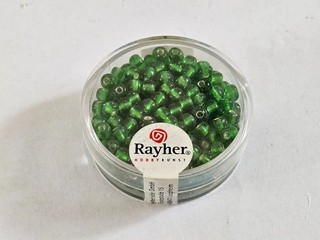 17 g Rocailles 4 mm silbereinzug grün der Fa. Rayher