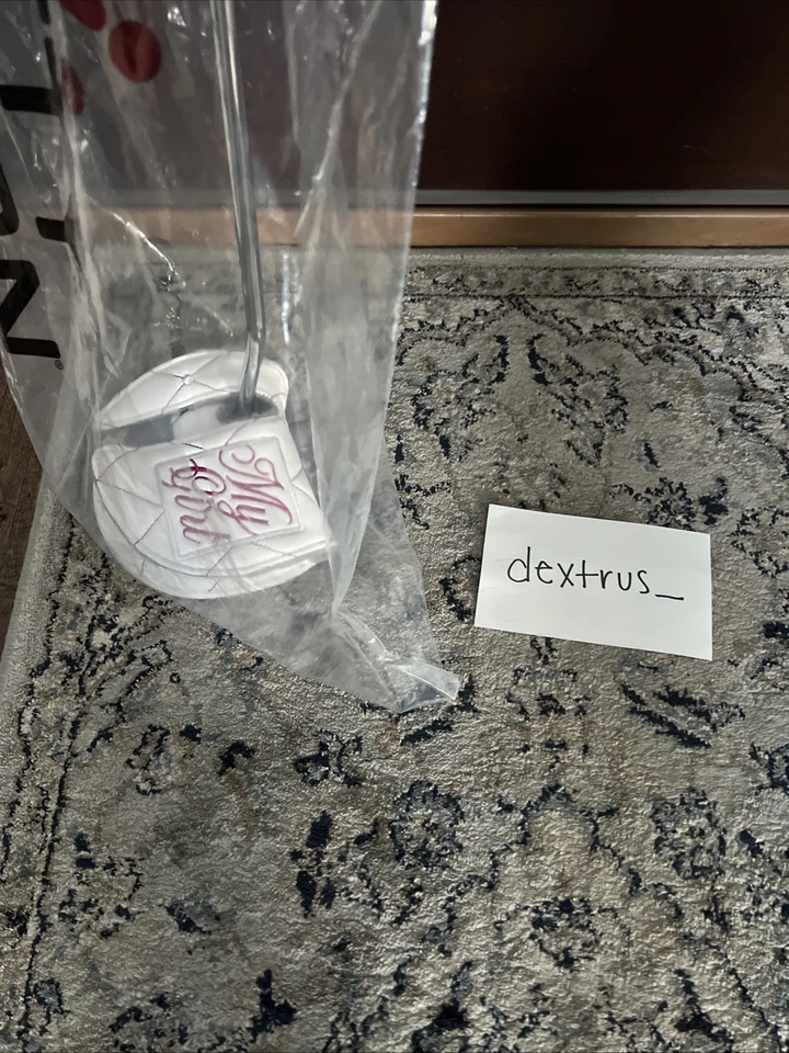 Scotty Cameron 2025 My Girl New Limited In Hand 34 INCH Right Hand Putter - Image 2 of 4