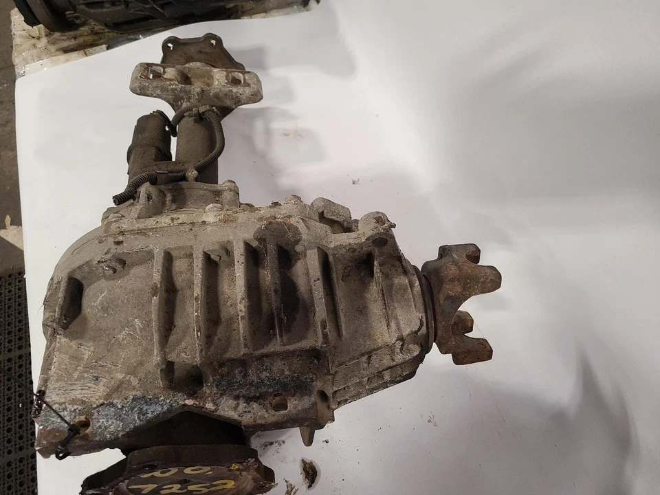 Conjunto de portador diferencial usado se adapta a: Chevrolet Suburban 1500 2009 eje delantero Foto 2 de 4