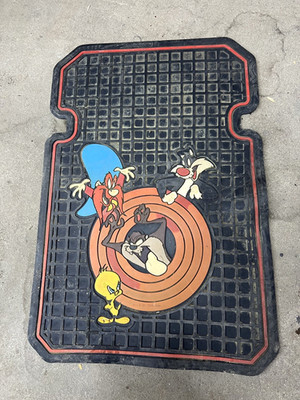 PlastiColor Car Floormat Vintage Looney Tunes 1994 RARE Made in USA USED (1 PC)