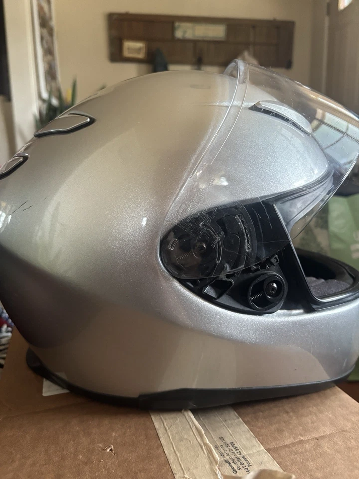 Capacete de motocicleta Shoei RF-1100 rosto inteiro tamanho XXL prata brilhante - Imagem 2 de 4