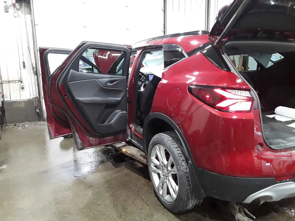 Used Differential Carrier Assembly fits: 2019 Chevrolet Blazer rear axle w/o ele - Image 3 of 4