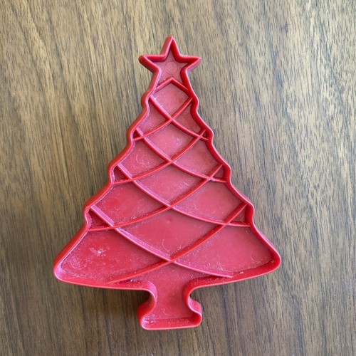 Vintage Tupperware Red Plastic Cookie Cutters Large Lot Of 31 - Picture 7 of 18