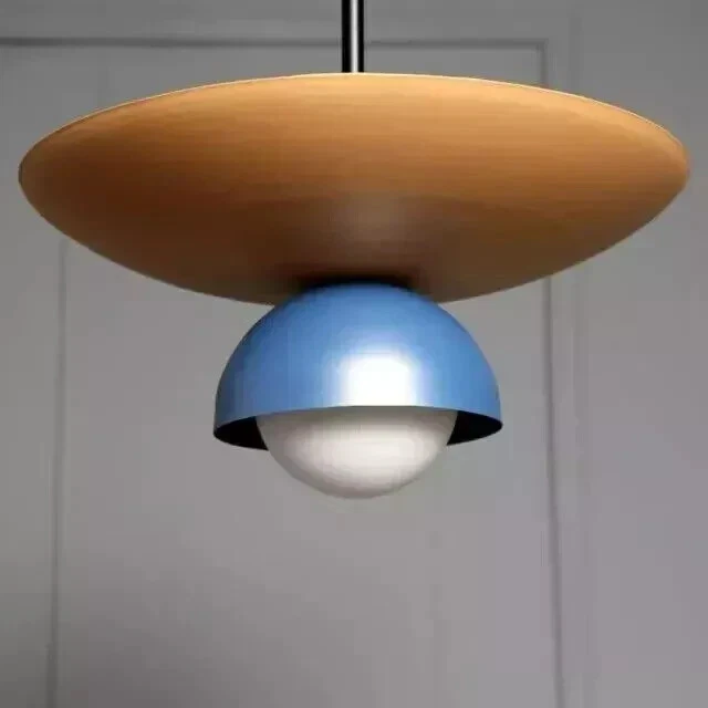 Lámpara de araña colgante Mid Century moderna de techo de latón Sputnik. Foto 2 de 4