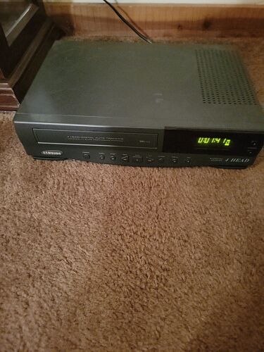Samsung Vr5704 Tested No Remote 4head Vcr - Picture 1 of 6