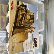1/35 Meng #SS002 D9R Armored Bulldozer