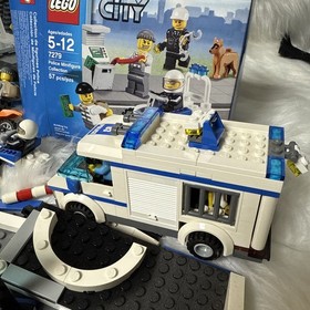 LEGO #7498 CITY - Police Station With Extras