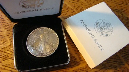 1992 Silver American Eagle 1oz Fine Silver w/ Box From A Local Estate