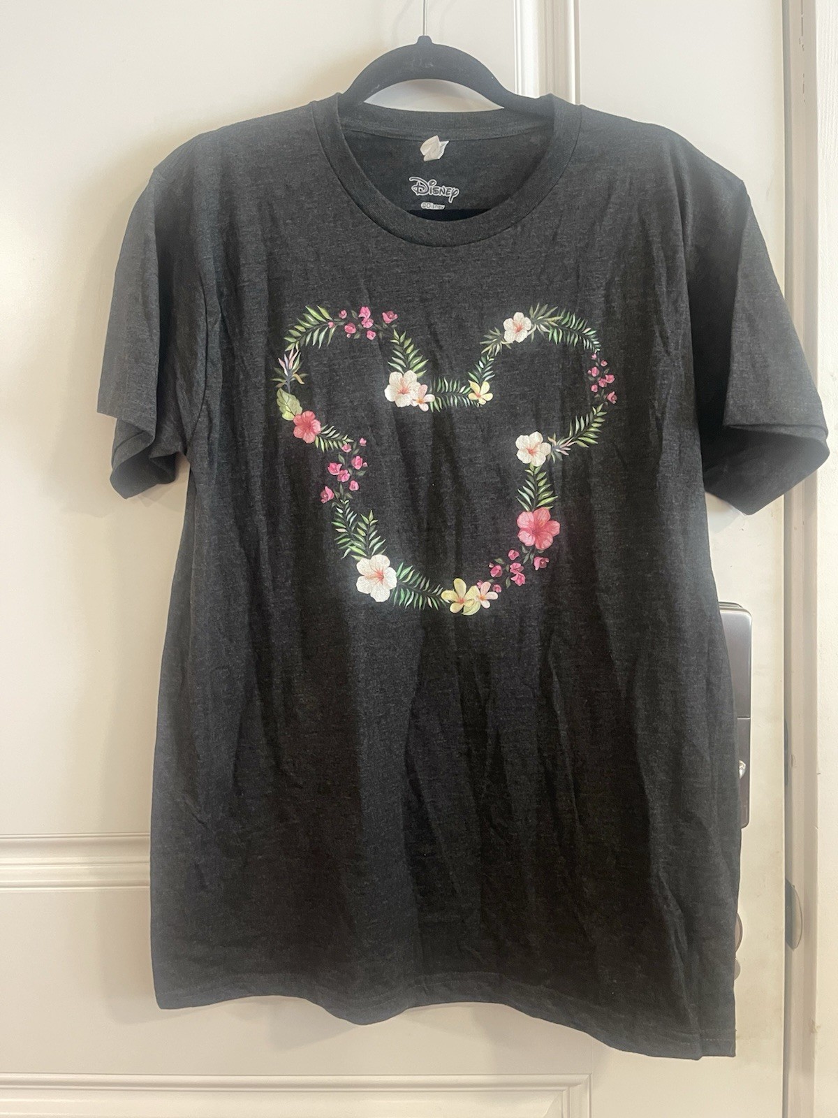 Disney Women’s Zuni Sportswear Floral Disney Logo Short Sleeve Shirt NWT’s Sz L