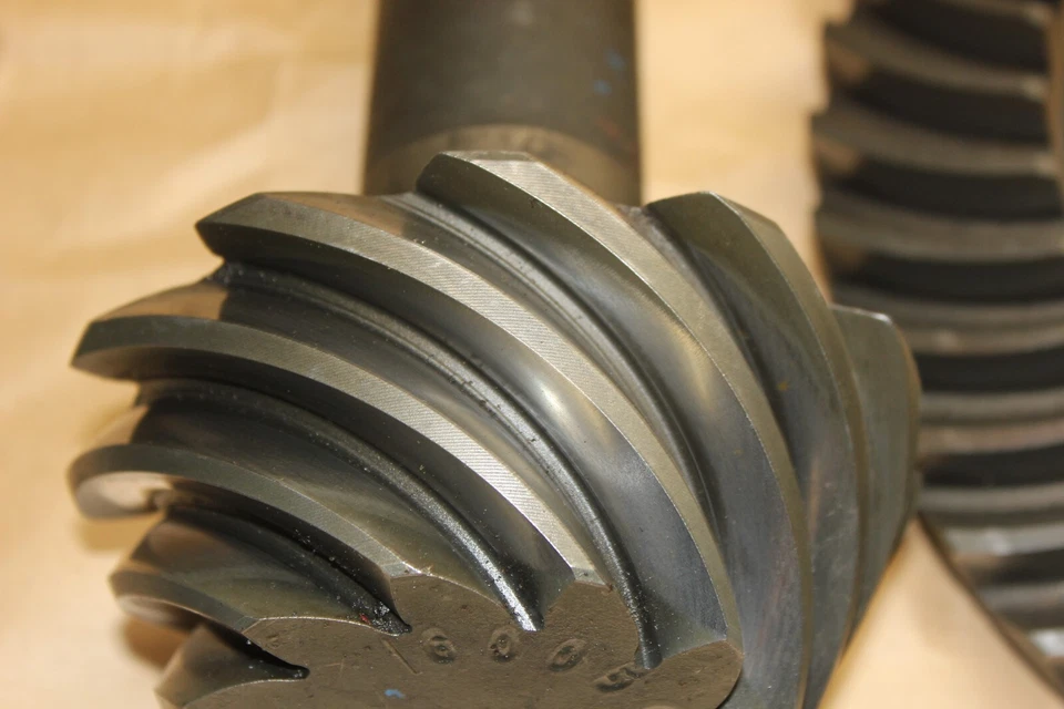 CHRYSLER GM MOPAR DIFERENCIAL 11.5" ANILLO Y ENGRANAJE DE PIÑÓN 3.73 12 PERNOS (485C) Foto 2 de 4