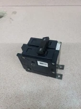 CHIPPED Cutler Hammer BAB2025 BA225 25 Amp 2 Pole Bolt On Quicklag
