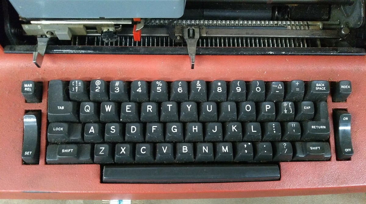 IBM Selectric II タイプライター IBM Selectric II Red Electric