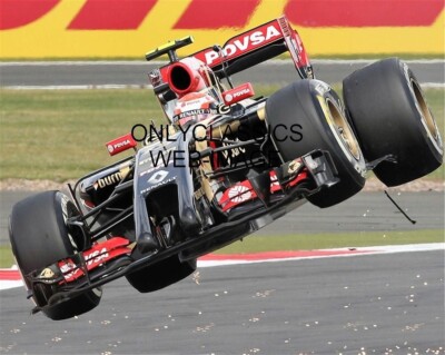 FORMULA ONE RACE CAR FLIES 8x10 PHOTO SPECTACULAR GRAND PRIX AUTO RACING CRASH