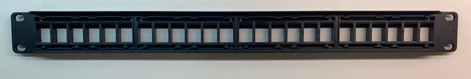 Patch Panel 24 Port Keystone insert compatible - Image 3 of 4