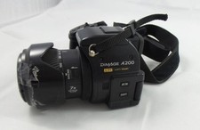 Konica Minolta Dimage A200 8 MP Digital Camera - Anti-Shake - 7x Zoom (2747-301)