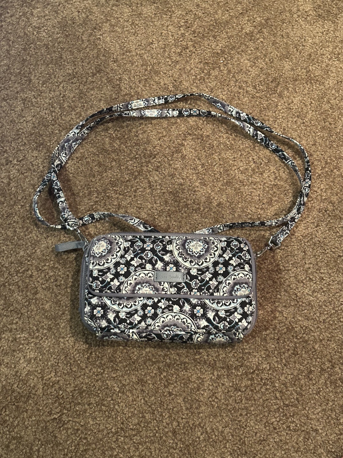 Vera Bradley Quilted Crossbody Wallet Paisley Medallion