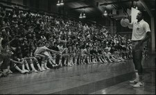 1979 Press Photo Junior Bridgeman gives lesson at Bucks camp at Carroll College