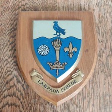Wooden Hull University Plaque Shield Crest