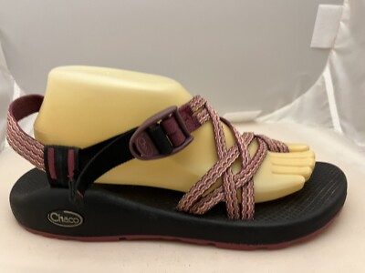 CHACO Cloud Maroon Dark Pink Strappy ZX/2 Toe Loop Women's Sandals