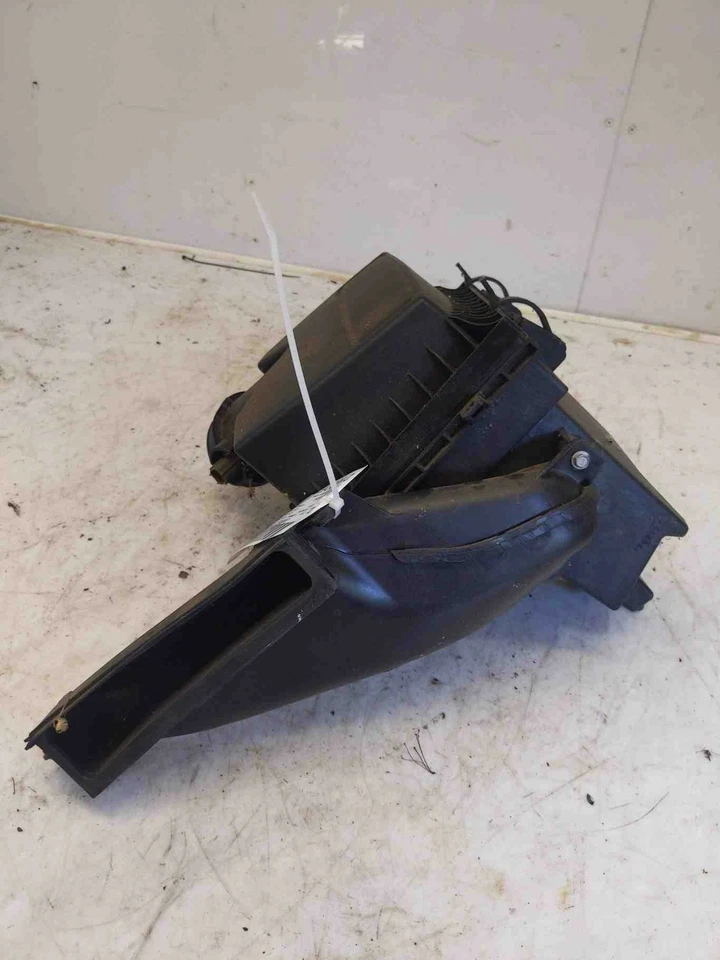 2013 Ford Fusion Air Box Assembly 2.0L Turbo ONLY OEM DS7Z9A600A DS7Z9661E - Изображение 2 из 4