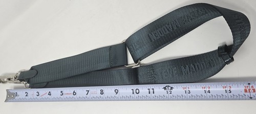 Steve Madden Green Crossbody Strap with Coin Purse - Picture 11 of 13