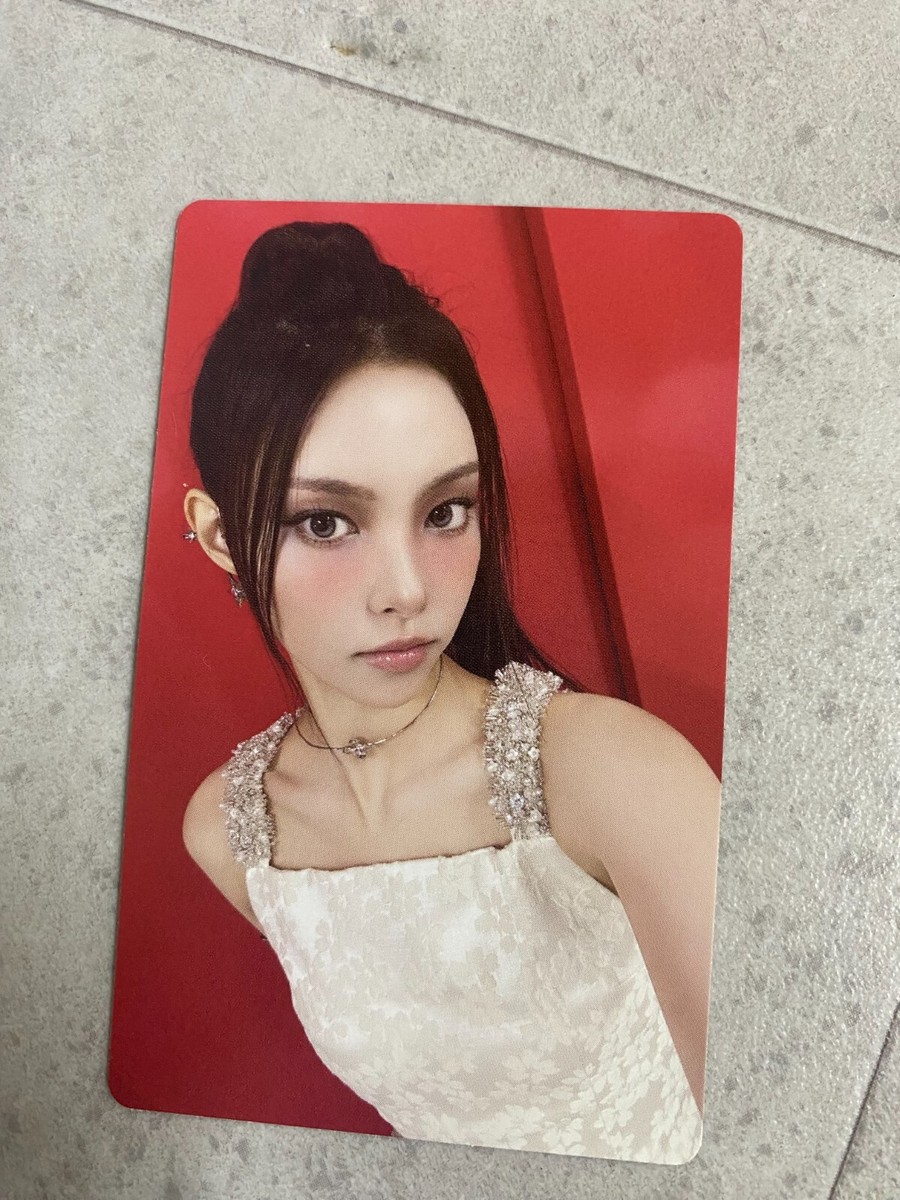 아일릿 ILLIT - 3rd mini album bomb WEVERSE VER OFFICIAL PHOTOCARD