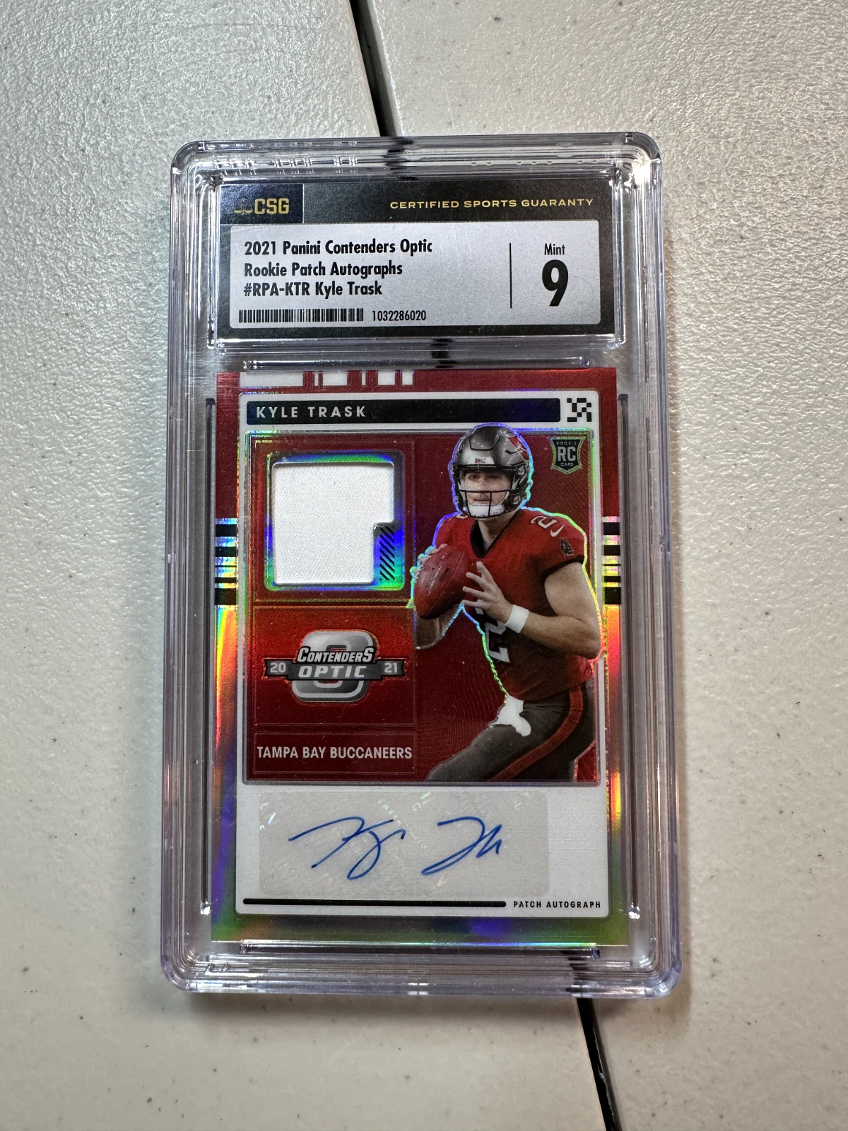 Kyle Trask Panini Contenders Optic 2011 Contenders Throwback Rookie Autographs #KTR 2011