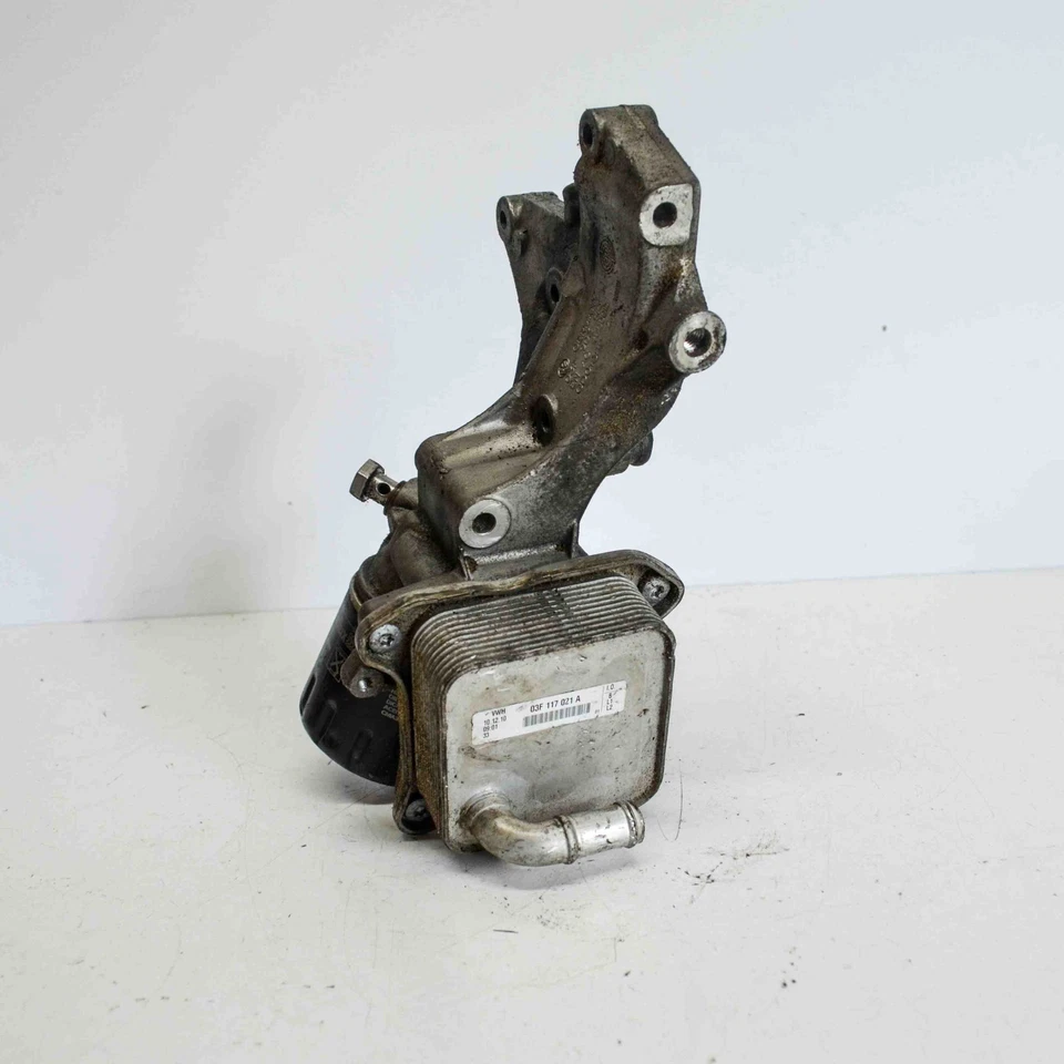 Enfriador de aceite AUDI A1 8X1, 8XK 03F903143H 1.2 gasolina 63kw 2013 4067665 Foto 4 de 4