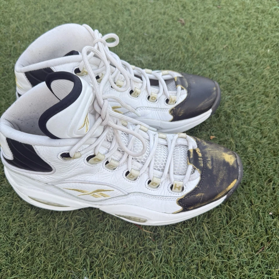 Reebok Iverson Question Mid Size 10.5 Respect My Shine Black & Gold EF7599 - Image 4 of 4