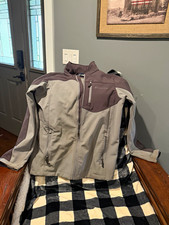 Columbia Men's Softshell Jacket M Full Zip Zipped Pockets Colorblock Gray/Purple