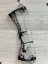 Bowtech Proven 34 LD RH 70# In Black