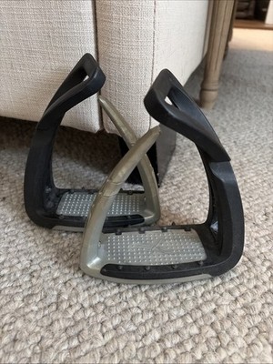 Freejump Soft'Up Lite Safety Stirrups, Silver/Matte Iron CHILDREN/SMALL LADIES