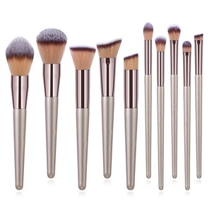eyebrow concealer brush