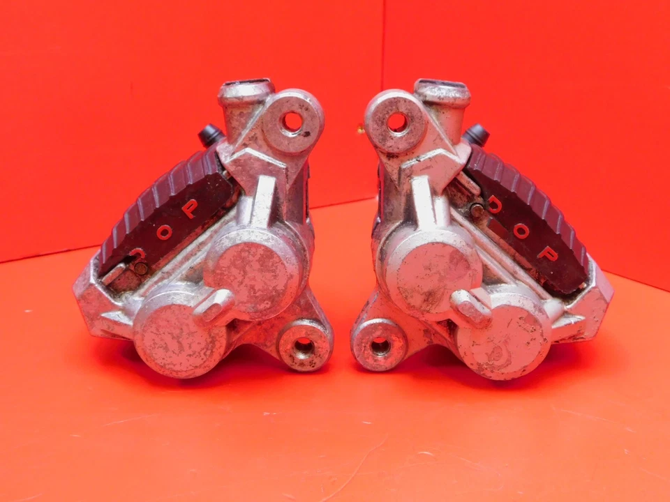 GSXR 400 GK71B FRONT BRAKE CALIPERS 1985 - Image 3 of 4